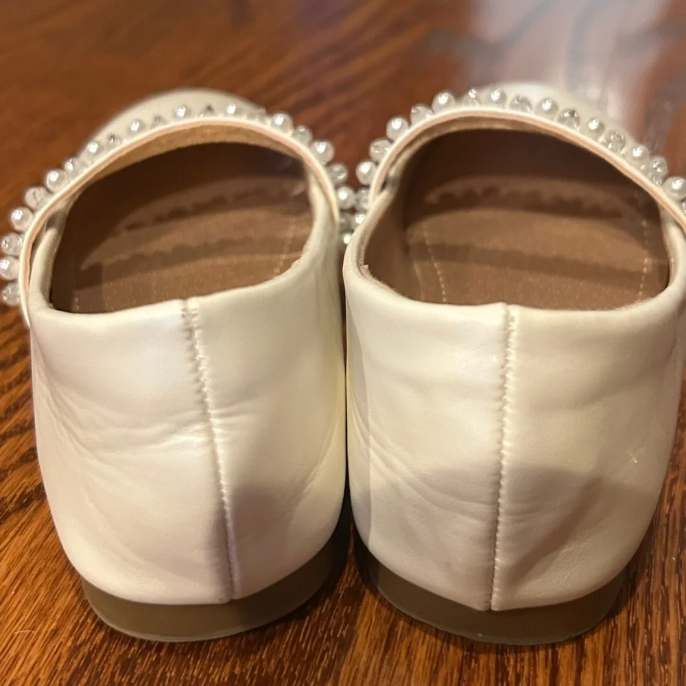 Dream Pairs Cream Dress Shoes with Rhinestone Strap
